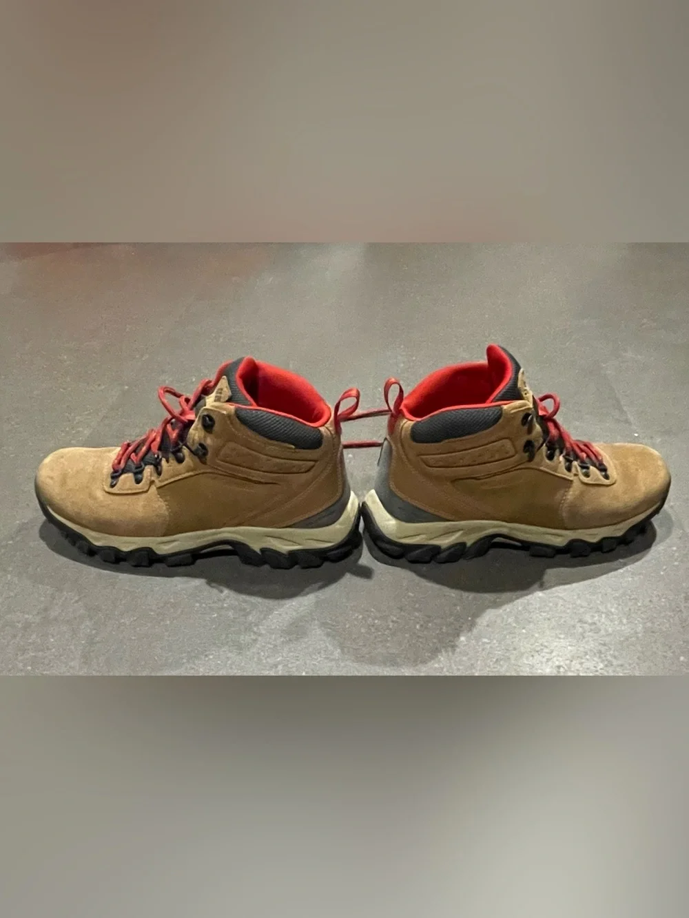 Columbia Men’s Newton Ridge II suede wtrpf hiking boots, elk/mountain red, sz 8